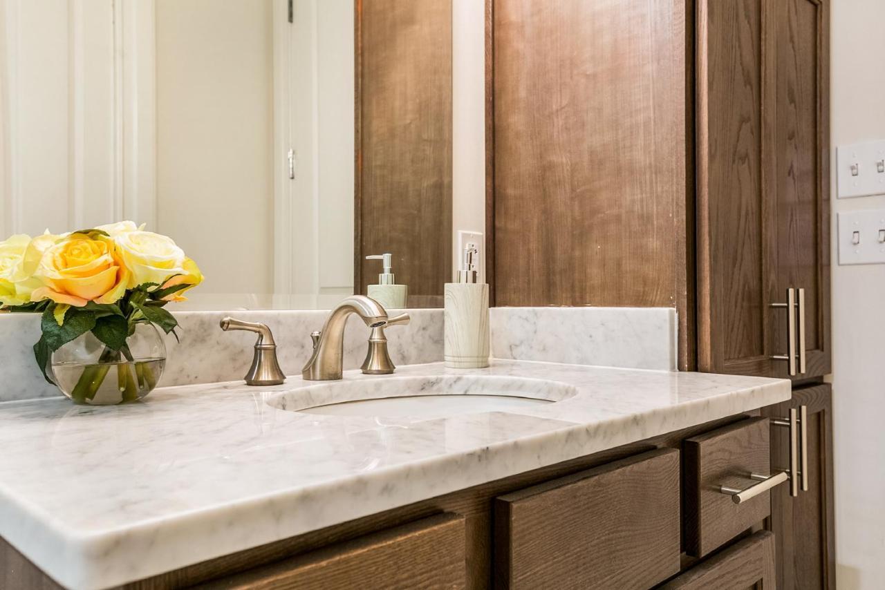 1 And 2 Bedroom Private Condos Steps Away From French Quarter 뉴올리언스 외부 사진