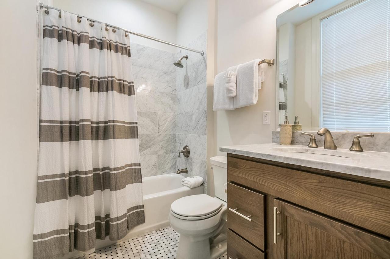 1 And 2 Bedroom Private Condos Steps Away From French Quarter 뉴올리언스 외부 사진