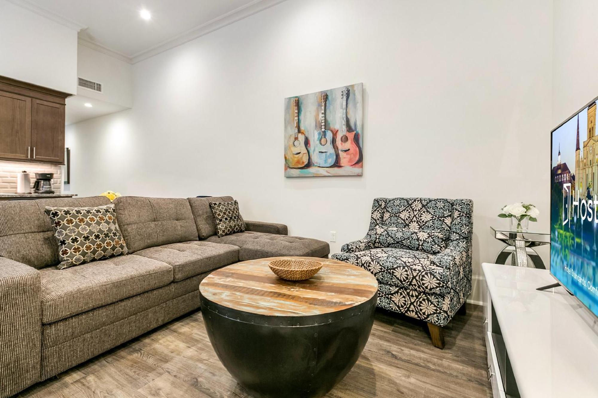 1 And 2 Bedroom Private Condos Steps Away From French Quarter 뉴올리언스 외부 사진
